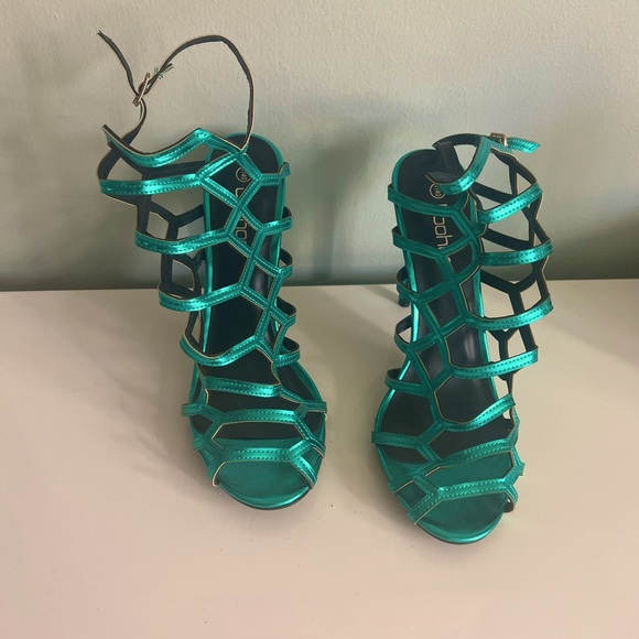 metallic green heels